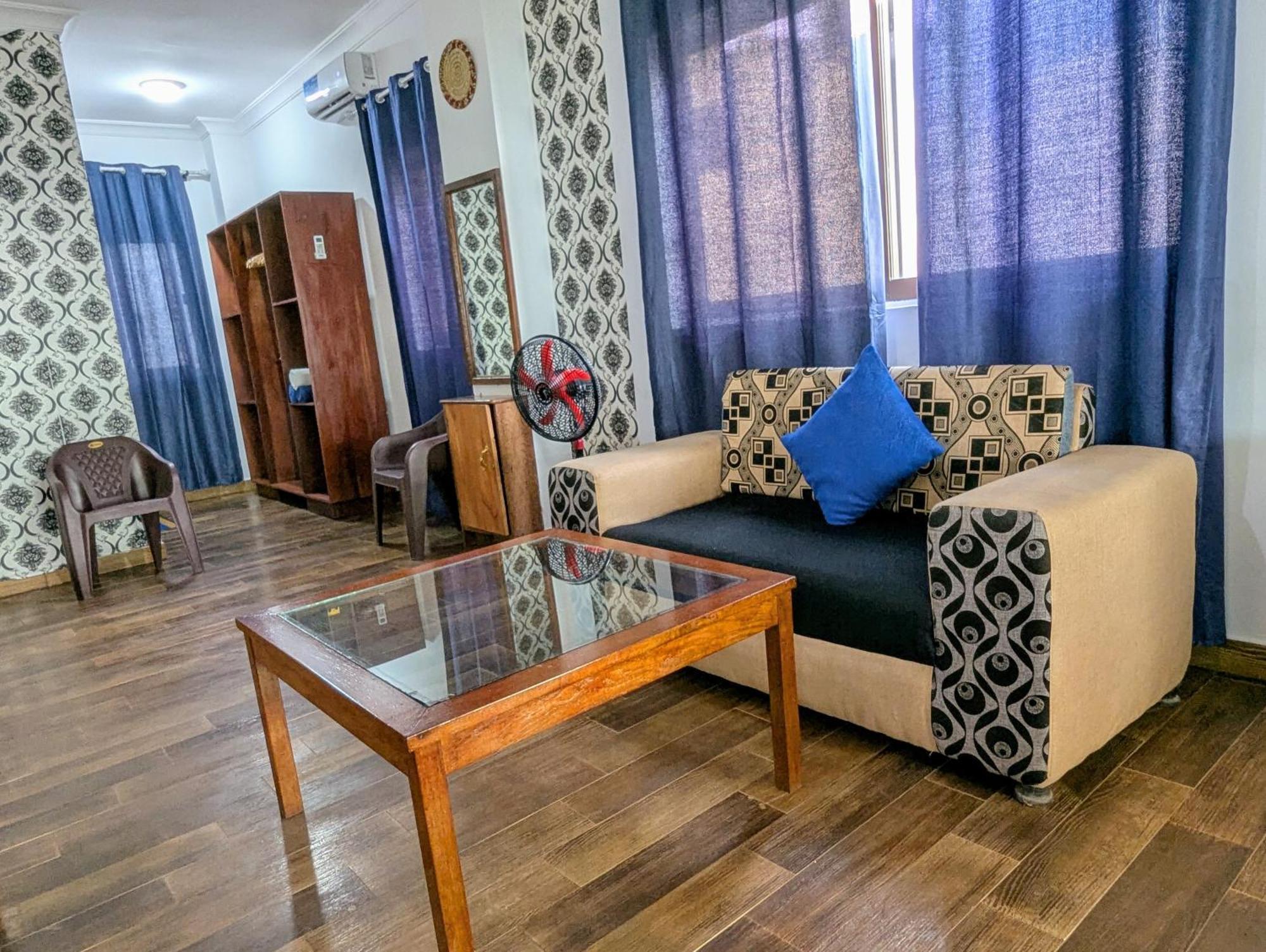 Blue Tides Hotell *