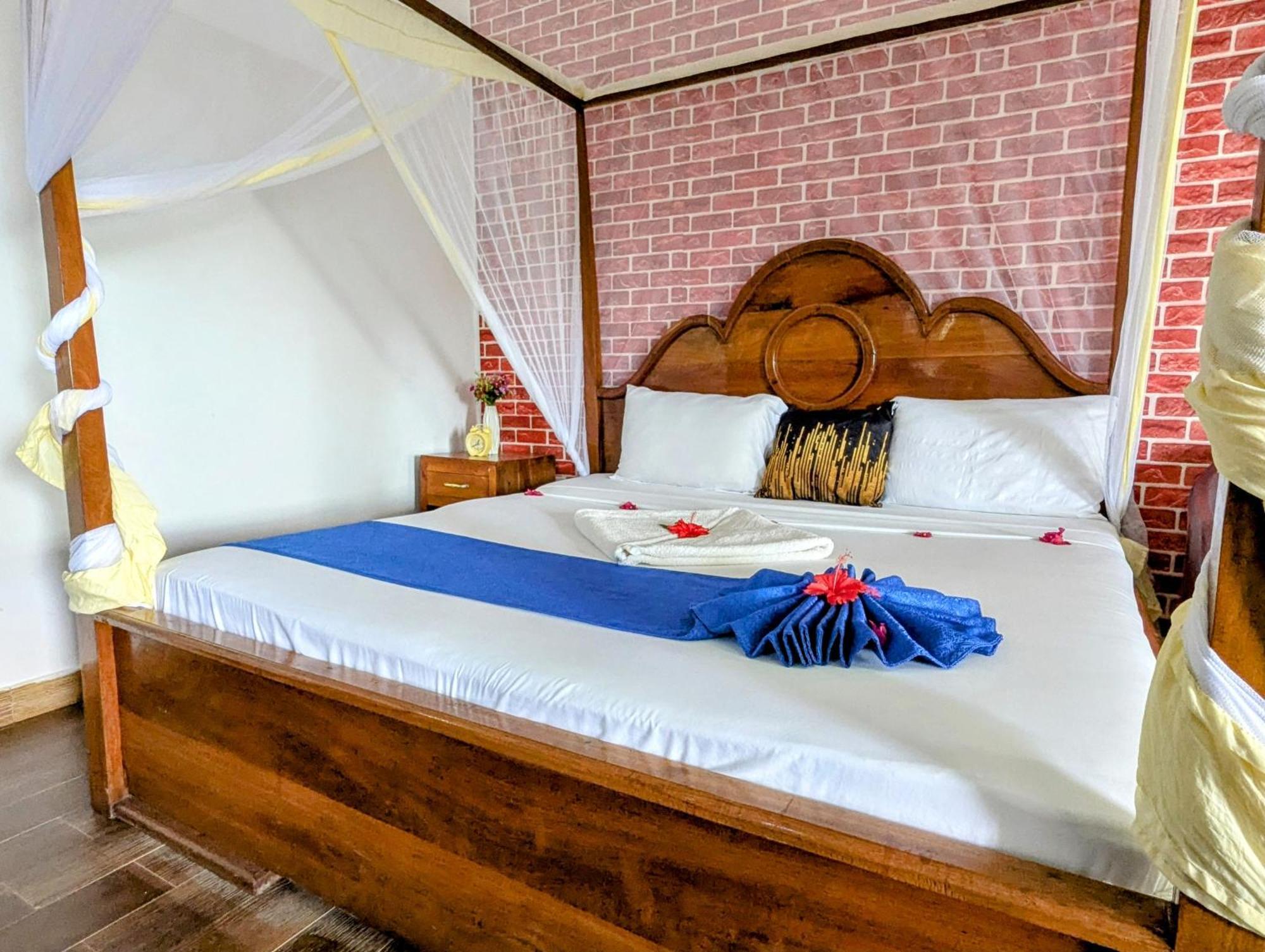 Hotell Blue Tides *