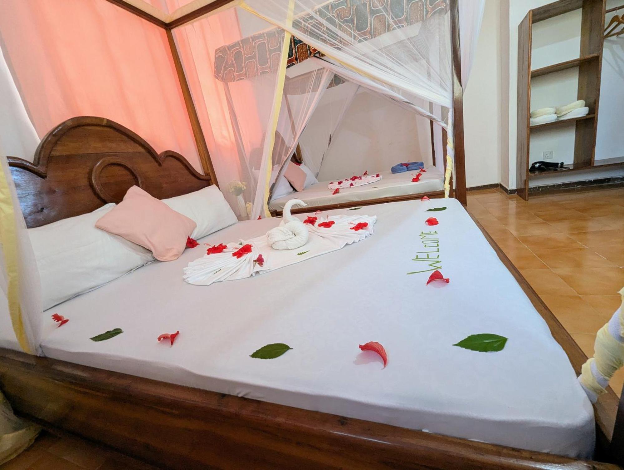 Blue Tides Hotell